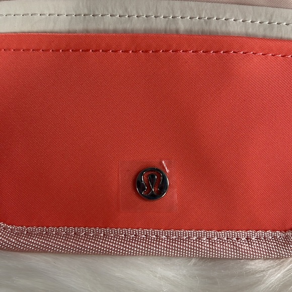 LULULEMON | True Identity Card Case - Picture 4 of 6
